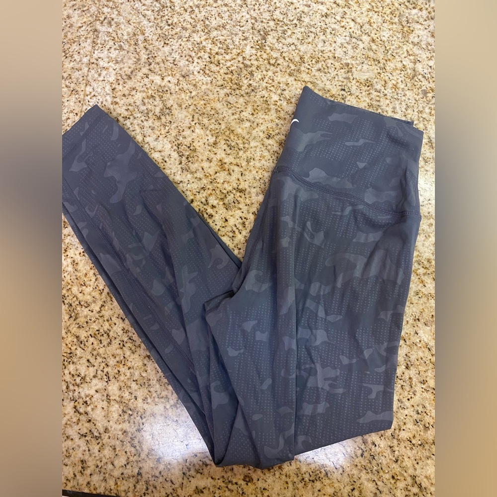 Zyia Camo Leggings